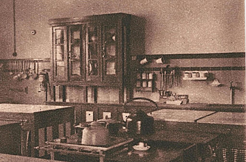 700089 Helder Vakschool v Meisjes Fam Keuken Niet Gelopen, Ophalen of Verzenden, 1920 tot 1940, Ongelopen, Noord-Holland