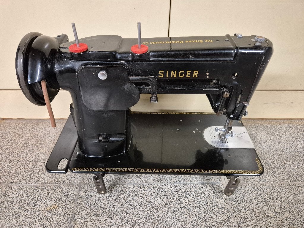 Singer Naaimachine Vroeger Model, Ophalen