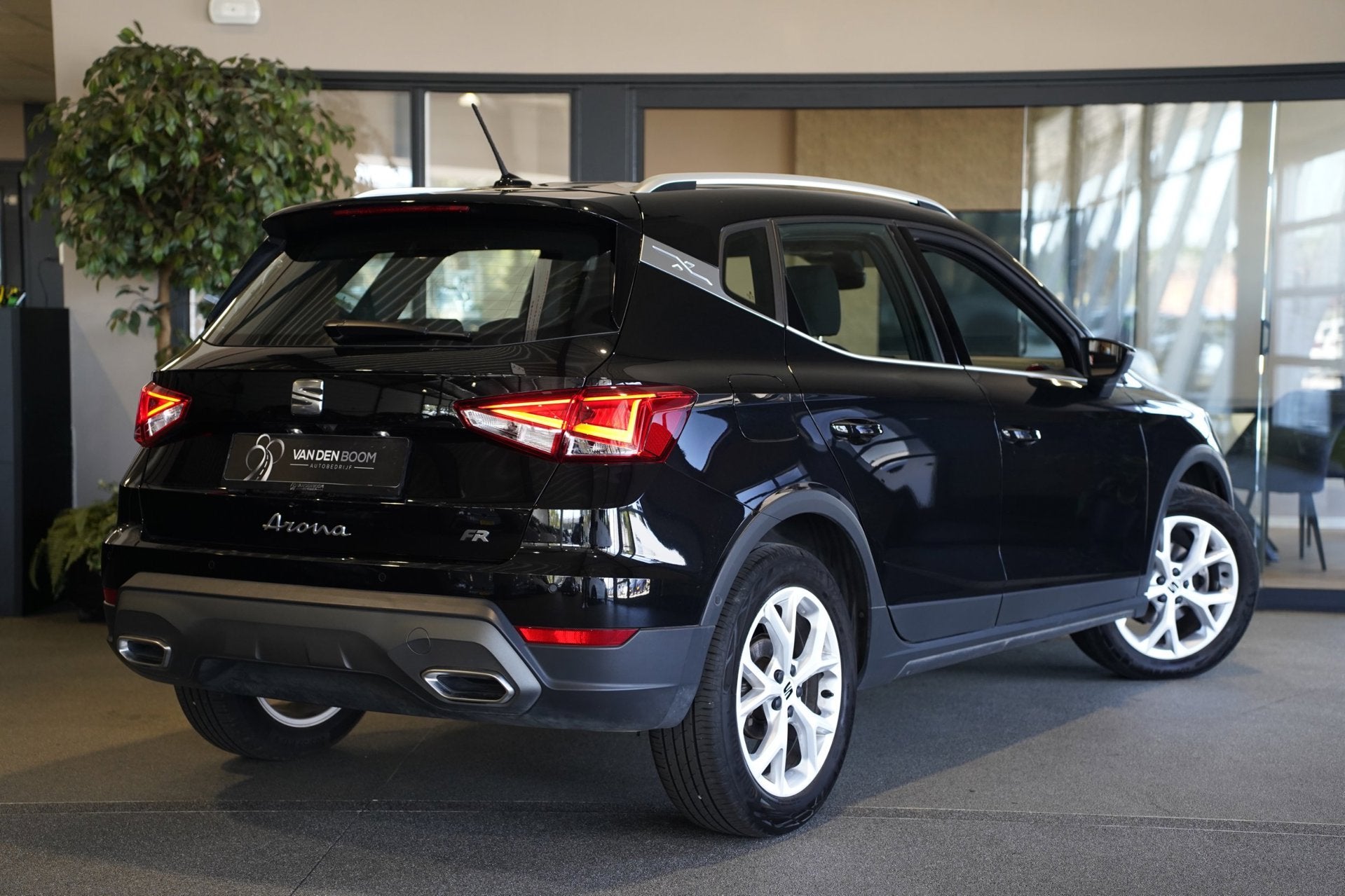 Seat Arona 1.0 TSI FR 110PK DSG Facelift Led Navi Virtual Ca, Auto's, Stof, Gebruikt, 1133 kg, 610 kg