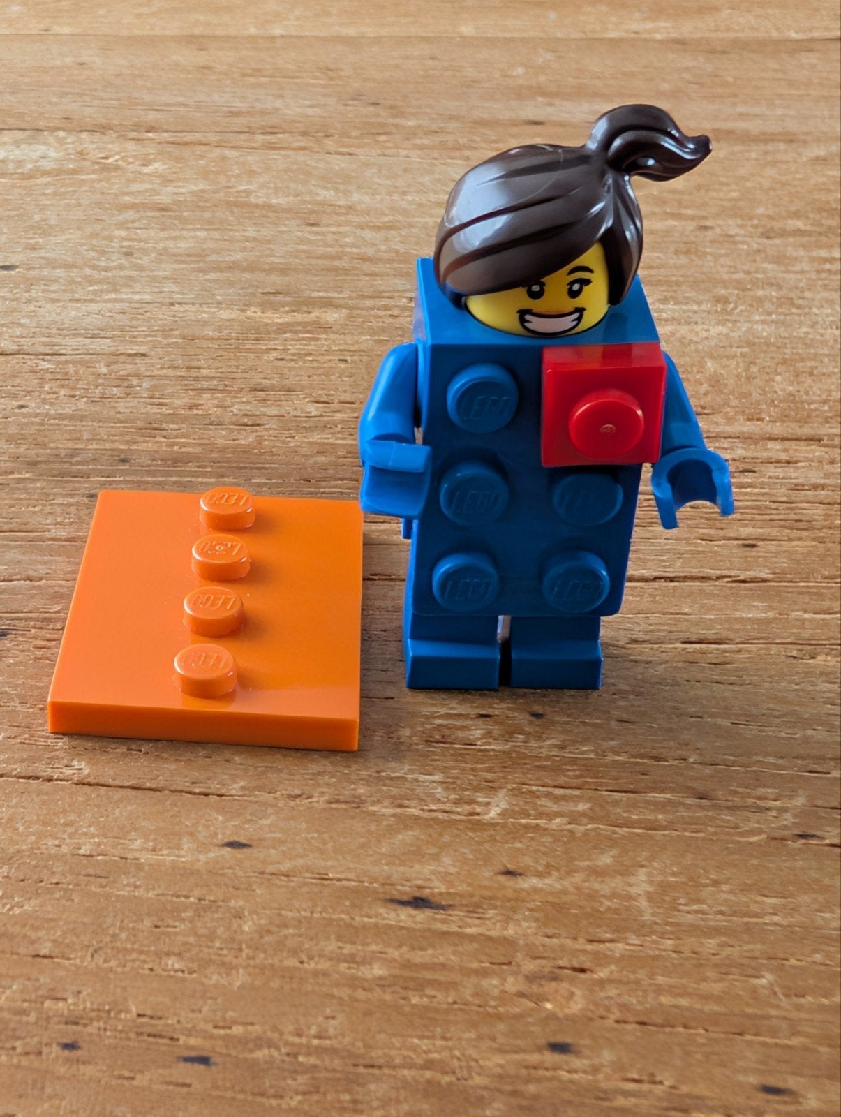 Lego Minifigures serie 18/ Brick suit girl, Lego, Ophalen of Verzenden, Zo goed als nieuw, Minifiguren serie