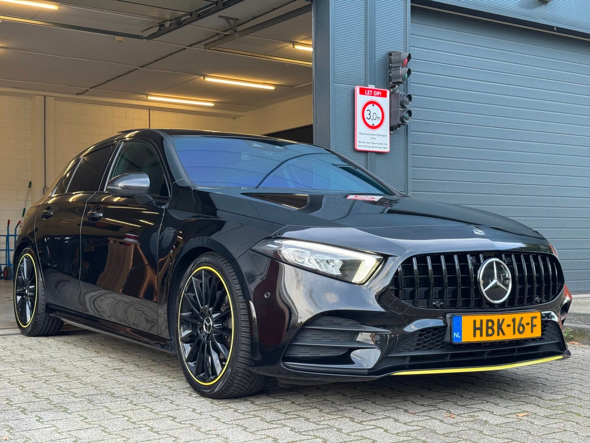 Mercedes-Benz A-klasse 200 AMG / EDITION 1 / FULL OPTIONS /, Dealer onderhouden, Gebruikt, 4 cilinders, Met garantie (alle)