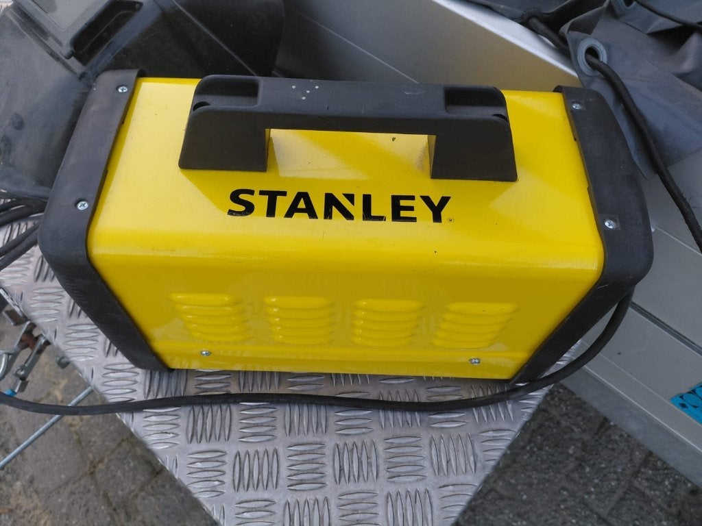 Stanley IPER E161 Inverter Lasapparaat, Ophalen, Zo goed als nieuw, Minder dan 150 ampère, Inverter
