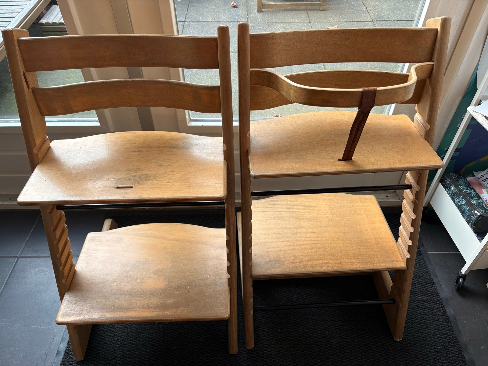 Twee Stokke Tripp Trapp meegroeistoelen, Ophalen of Verzenden, Gebruikt, Meegroeistoel, Aanschuifbaar