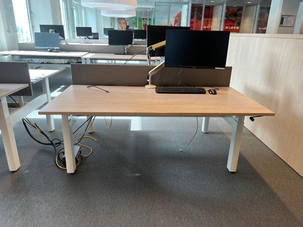 Ahrend Duo bureau verstelbaar 160x80 cm,  246 stuks, Huis en Inrichting, Gebruikt, Ophalen of Verzenden, Duo-bureau, Natuurlijk