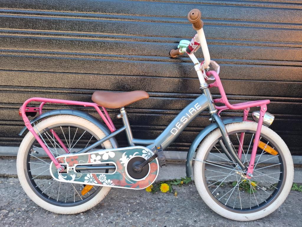 18 inch 2 cycle meisjesfiets, Fietsen en Brommers, Fietsen | Kinderfietsjes, Terugtraprem, 16 tot 20 inch, Niet ingevuld, Zo goed als nieuw