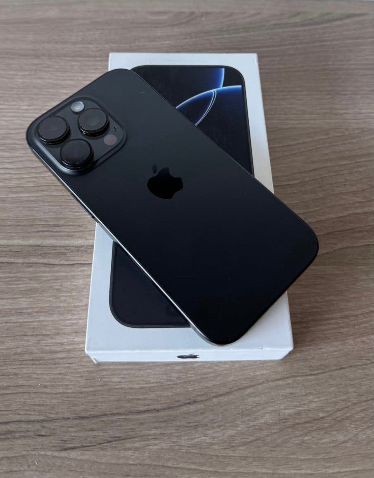 Iphone 16 Pro, Telecommunicatie, 128 GB, Zwart, 88 %, Zo goed als nieuw