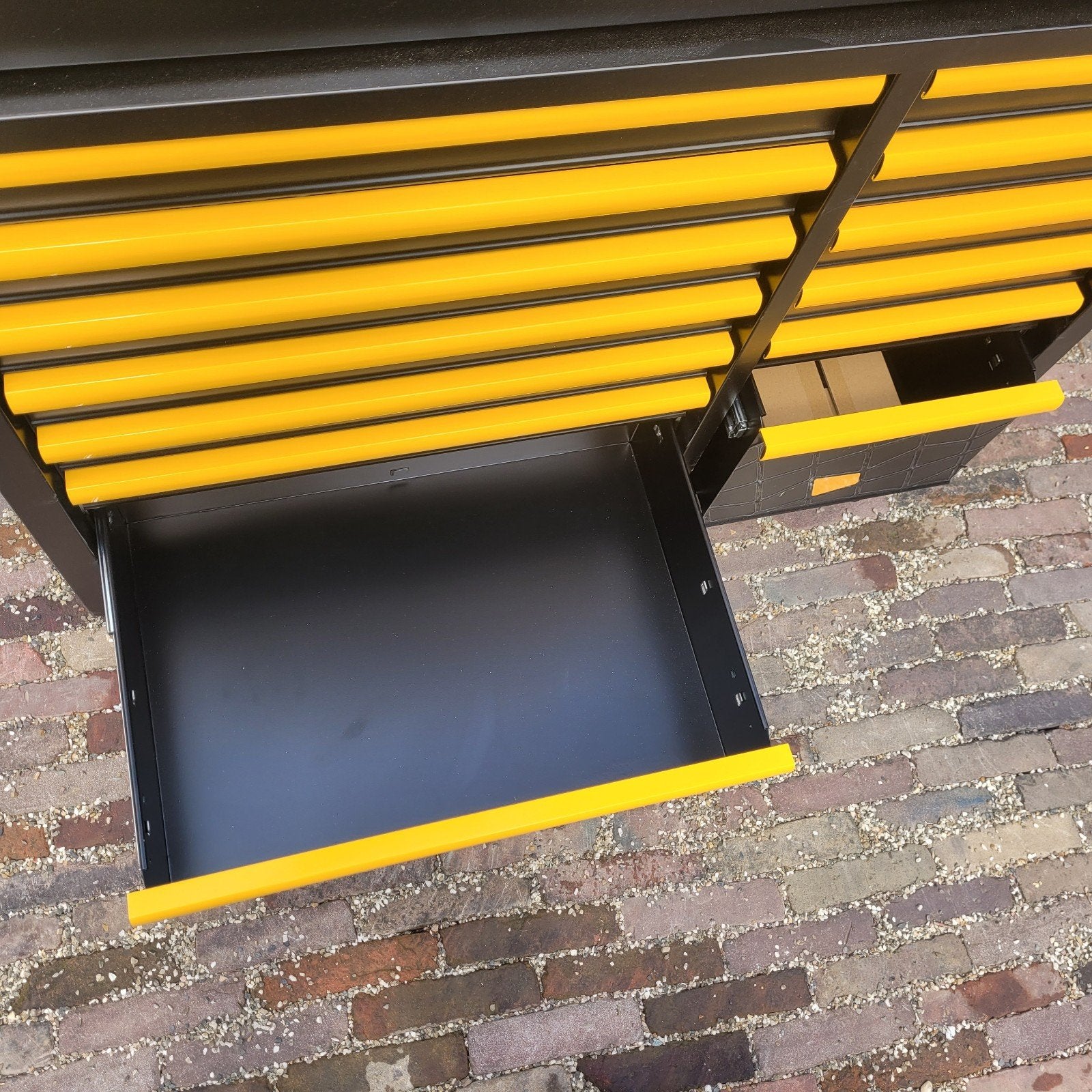 JCB Gereedschapskist met Werkbank. Volledige Set Gereedscha