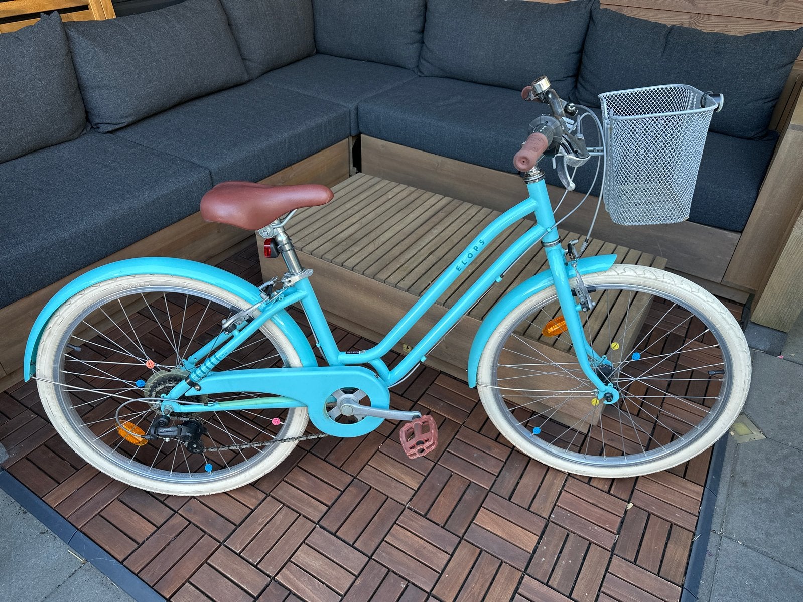 Btwin Elops 500 kinderfiets 24 inch - Lichtblauw met Mandje, Ophalen, Gebruikt, Velgrem, 20 inch of meer