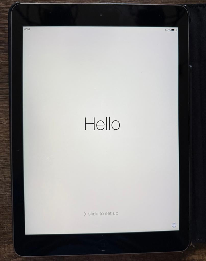 iPad Air - A1474 - 2013 inc. hoes, Computers en Software, Apple iPads, 10 inch, Gebruikt, Apple iPad Air, Ophalen of Verzenden