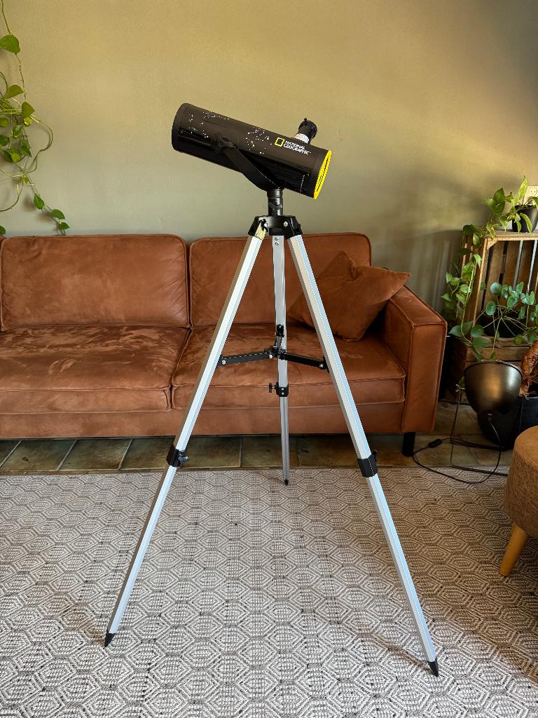 Telescoop National Geographic, Audio, Tv en Foto, Optische apparatuur | Telescopen, Gebruikt, Lenzentelescoop (refractor), Met statief