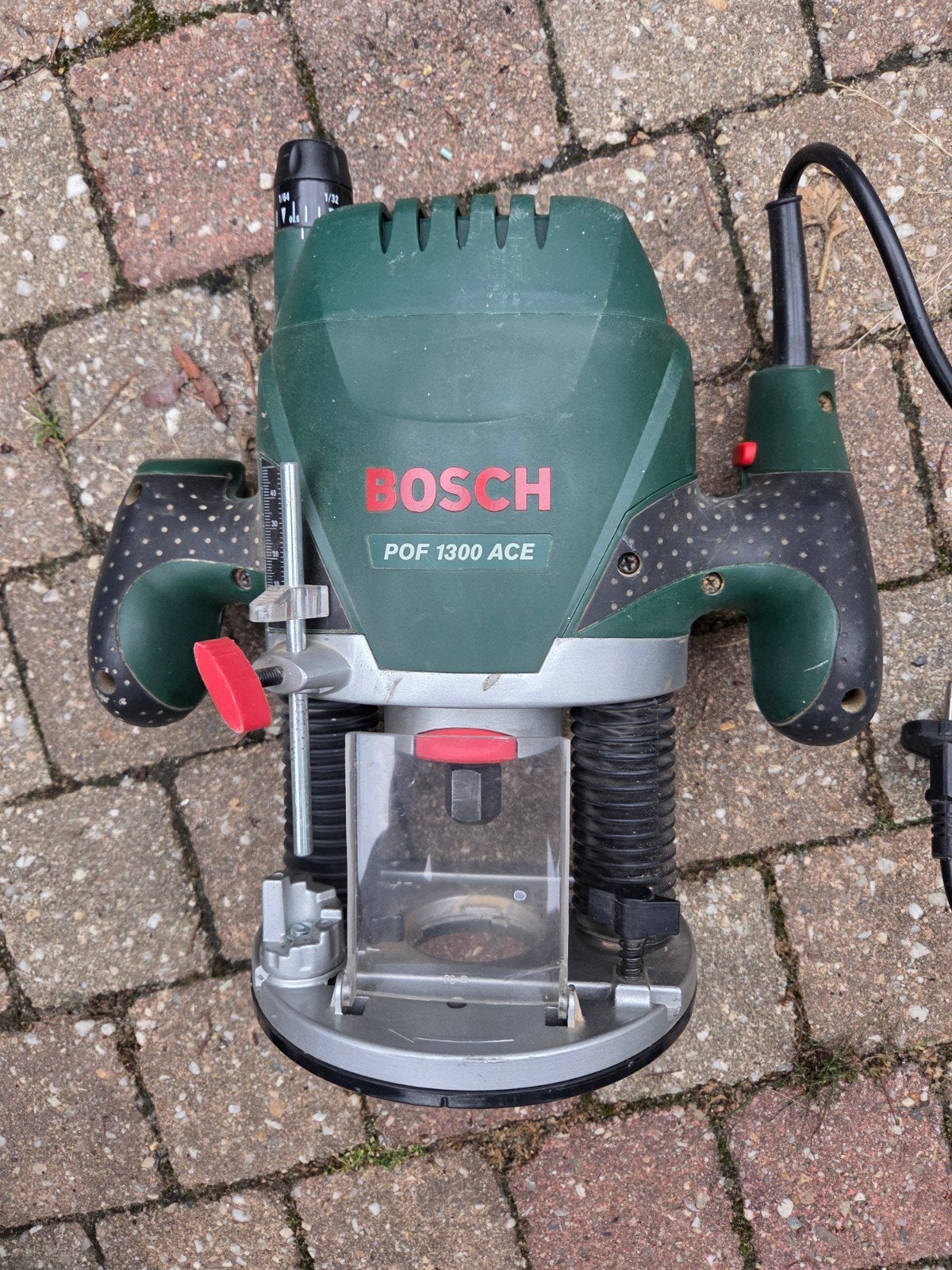 Bosch POF 1300 ACE Bovenfrees - Gebruikt, Goed Werkend, Gebruikt, Ophalen of Verzenden, Bovenfrees, Bosch