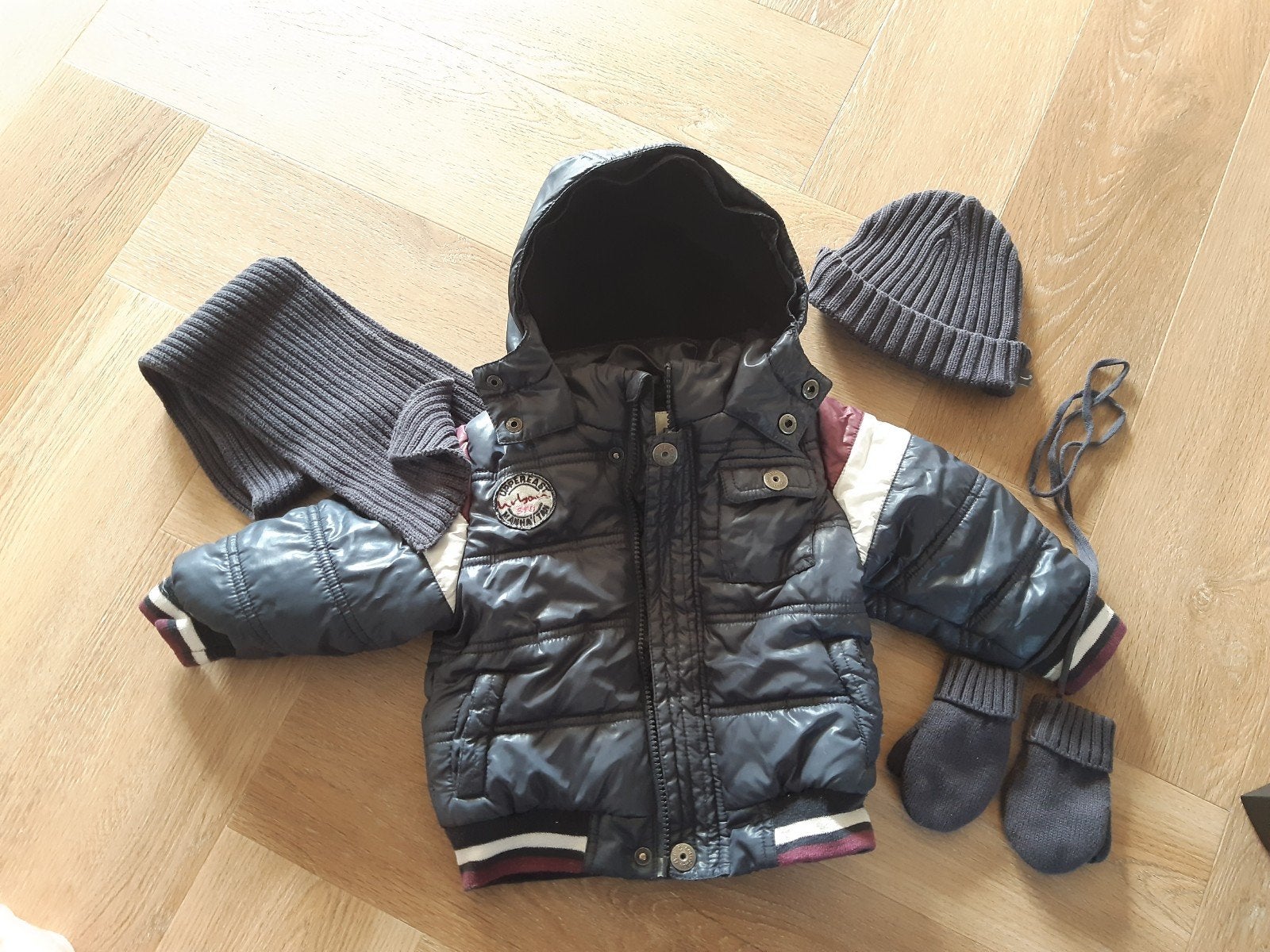 Babyface winterjas maat 74 met das, muts en wanten, Babyface, Ophalen of Verzenden, Zo goed als nieuw, Jasje