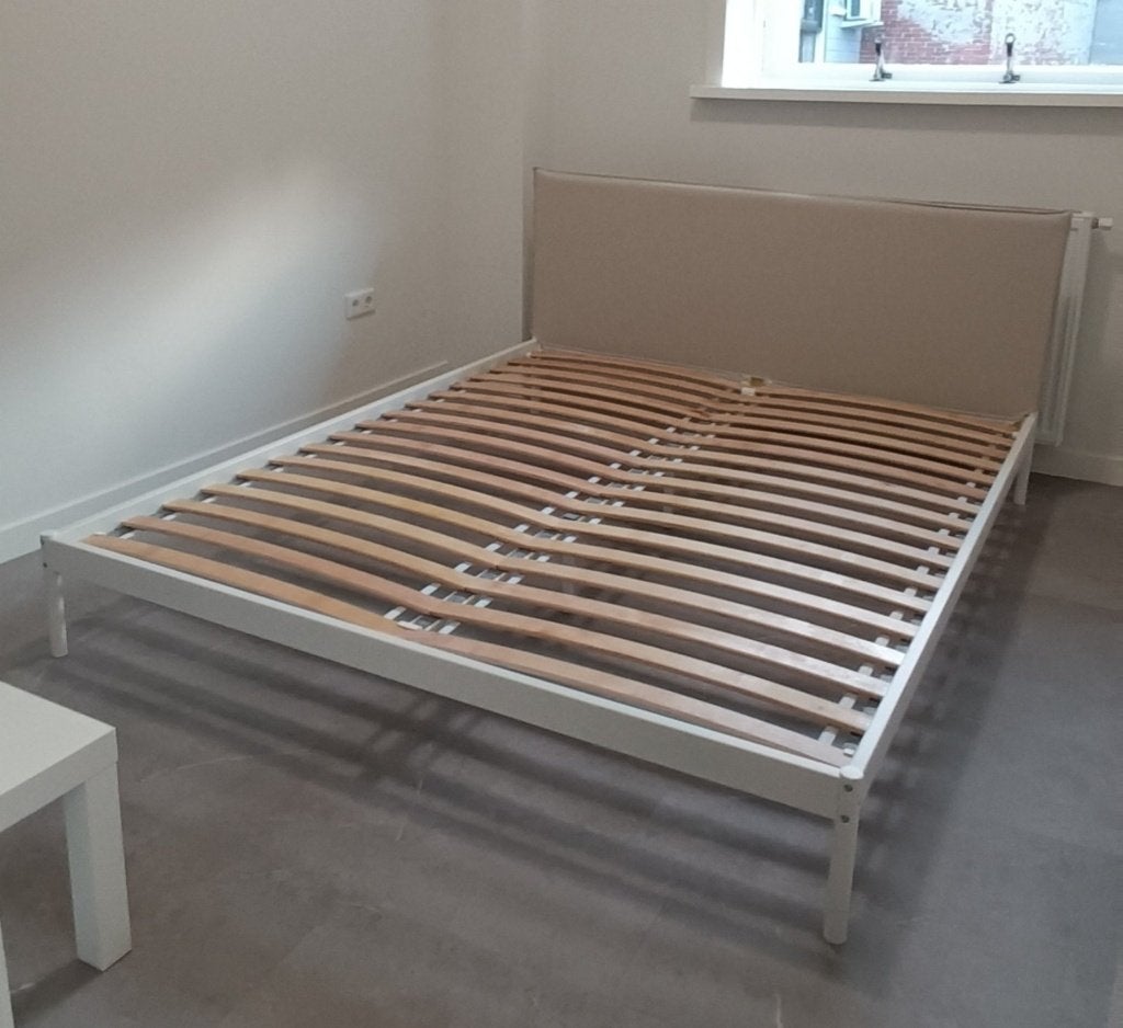 IKEA KLEPPSTAD Bed Frame 160x200 cm – White/Beige, Ophalen, Tweepersoons, Zo goed als nieuw, Bedbodem