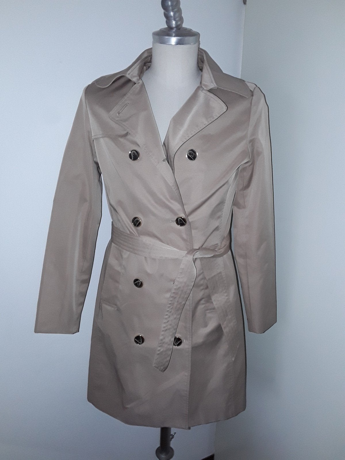 Beige KIABI trenchcoat mt M, Maat 38/40 (M), Beige, Ophalen of Verzenden, Zo goed als nieuw