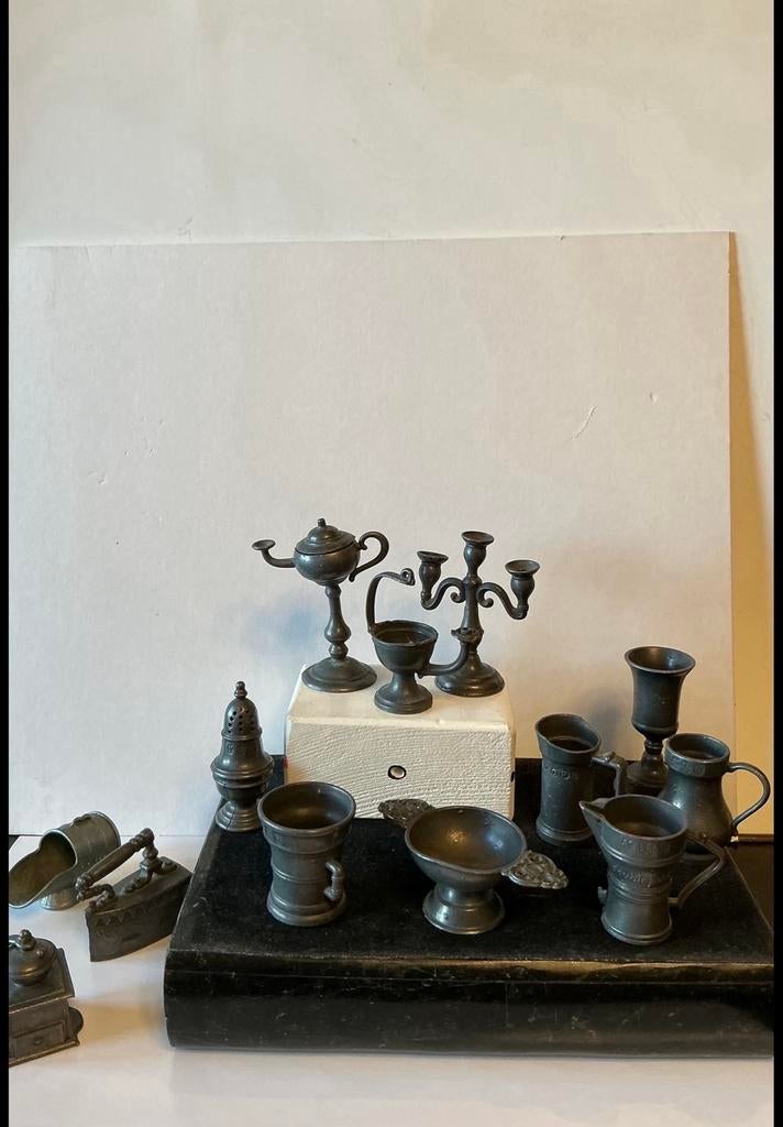 12 Zupef verschillende tinnen deense miniaturen. Van tin dus, Ophalen of Verzenden