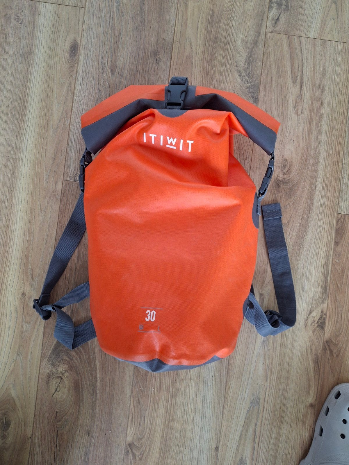 ITIWIT Waterdichte Tas 30L - Oranje (2x gebruikt), Ophalen of Verzenden, Zo goed als nieuw, Overige merken