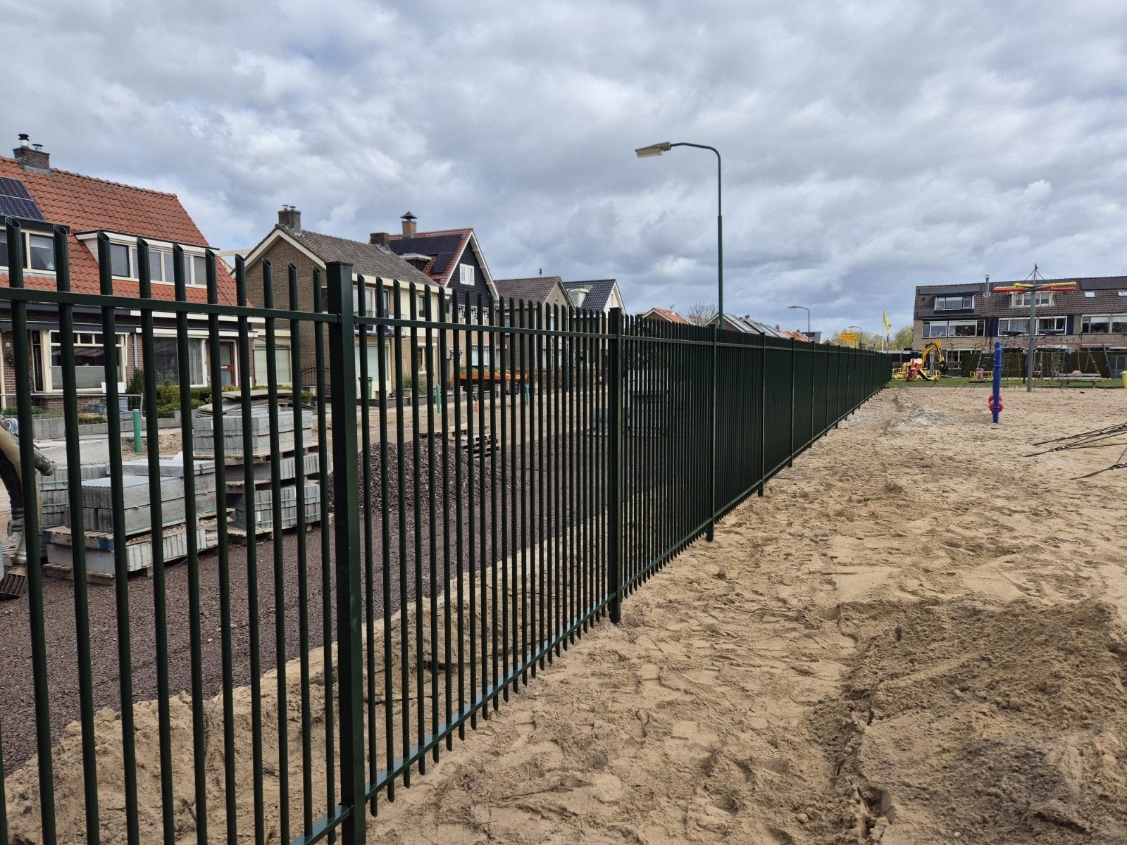 Spijlenhekwerk 1.80 hoog groen 25 meter nieuw, Ophalen, Nieuw, IJzer, Dubbelstaafmat hekwerk