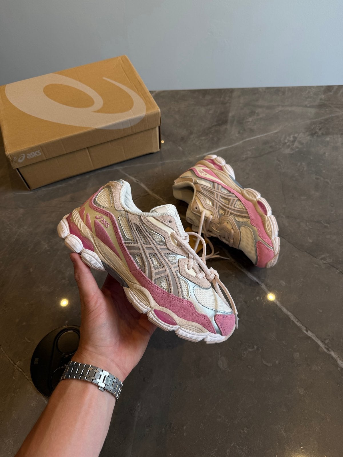 Nieuwe Asics Gel NYC Beige Mineral Pink - Maat 39, Verzenden, Nieuw, Beige, Sneakers of Gympen