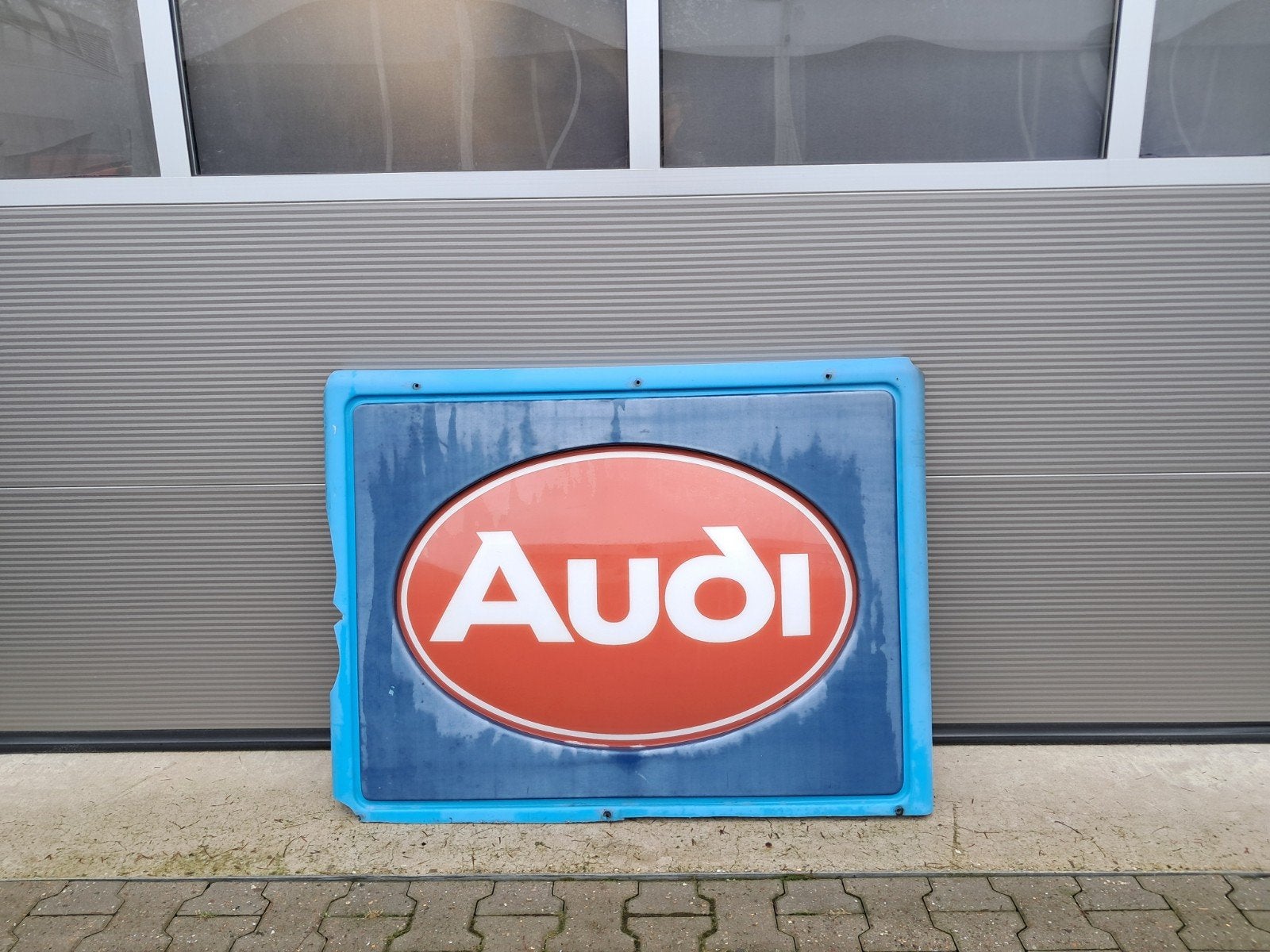Oude Audi lichtbakplaat 130cm/ 95cm mooi oud zeldzaam item., Verzamelen, Merken en Reclamevoorwerpen, Ophalen, Reclamebord, Eu