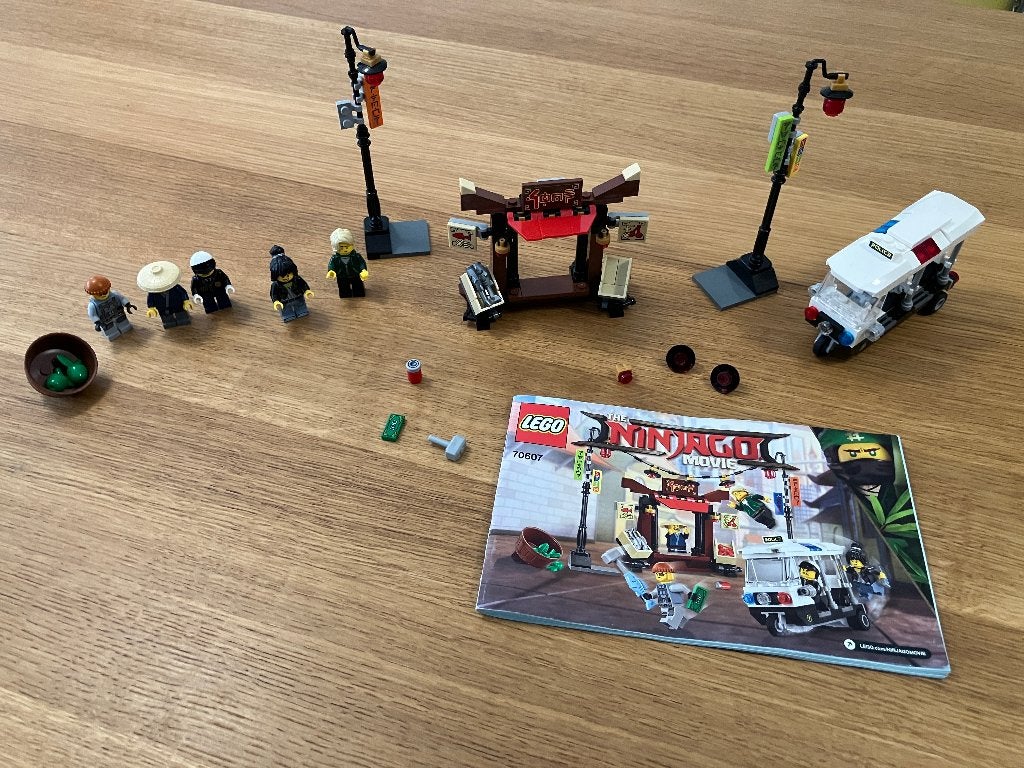 Lego Achtervolging door de stad (70607), Gebruikt, Lego, Ophalen of Verzenden, Inclusief instructies