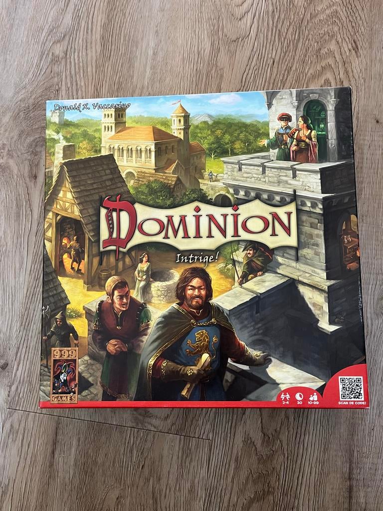 Dominion: Intrigue - kaarten in sleeves, Een of twee spelers, Ophalen of Verzenden, Zo goed als nieuw