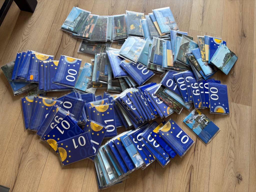 Partij met 139 FDC sets nederland 1987-2001, Postzegels en Munten, Munten en Bankbiljetten | Verzamelingen, Ophalen of Verzenden