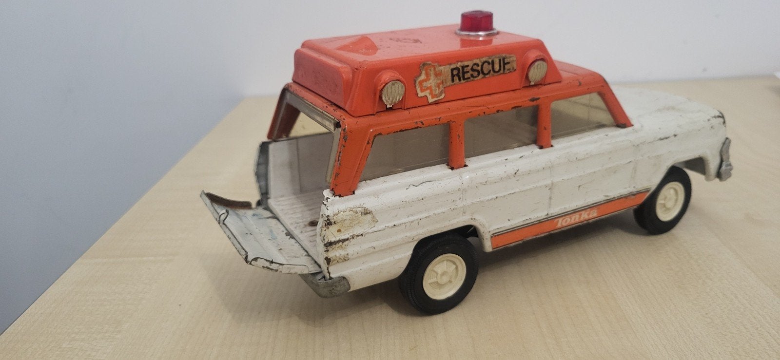 Vintage Tonka Jeep Rescue Ambulance Speelgoedauto, Ophalen of Verzenden, Gebruikt