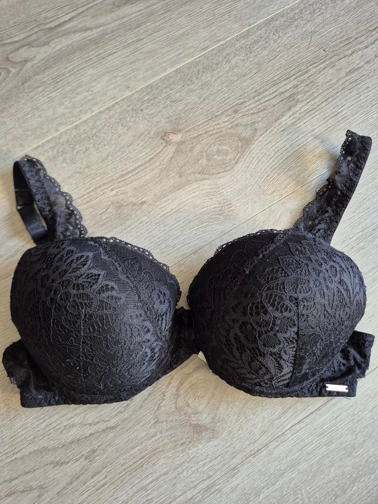 Prachtige bh van livera  maat 80D, Livera, Ophalen of Verzenden, Zwart, BH