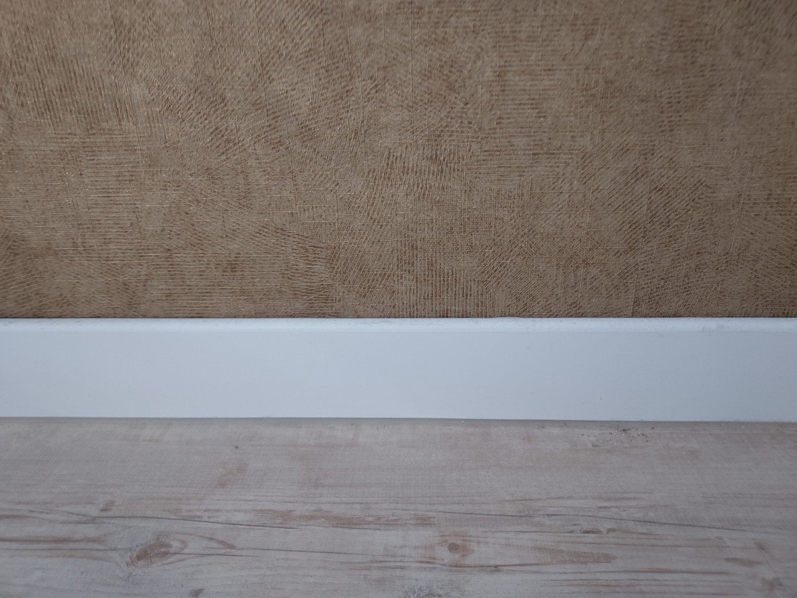MDF plinten, 9,5 cm hoog, afgerond, ca. 45 meter, Ophalen, Gebruikt, Mdf, 250 cm of meer