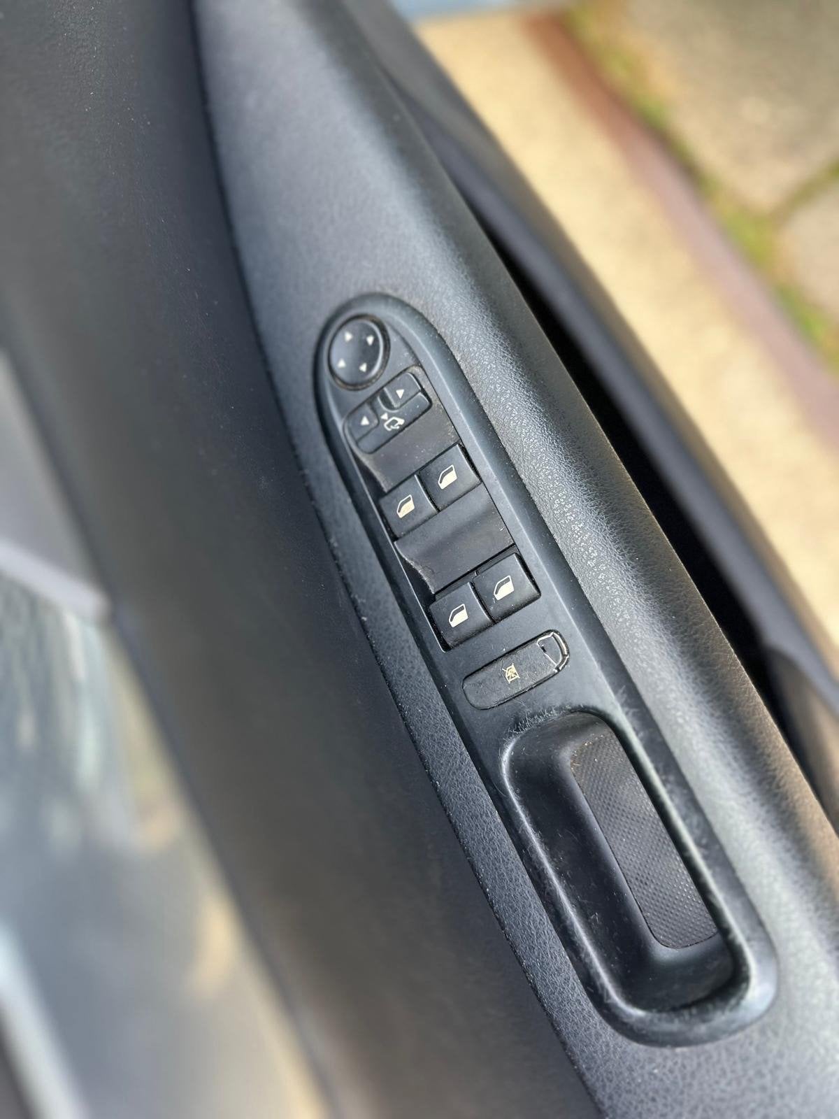 Peugeot 407 2.2-16V XS Pack | Automaat | Navi | Leer | Cruis, Dealer onderhouden, Gebruikt, 4 cilinders, Bedrijf