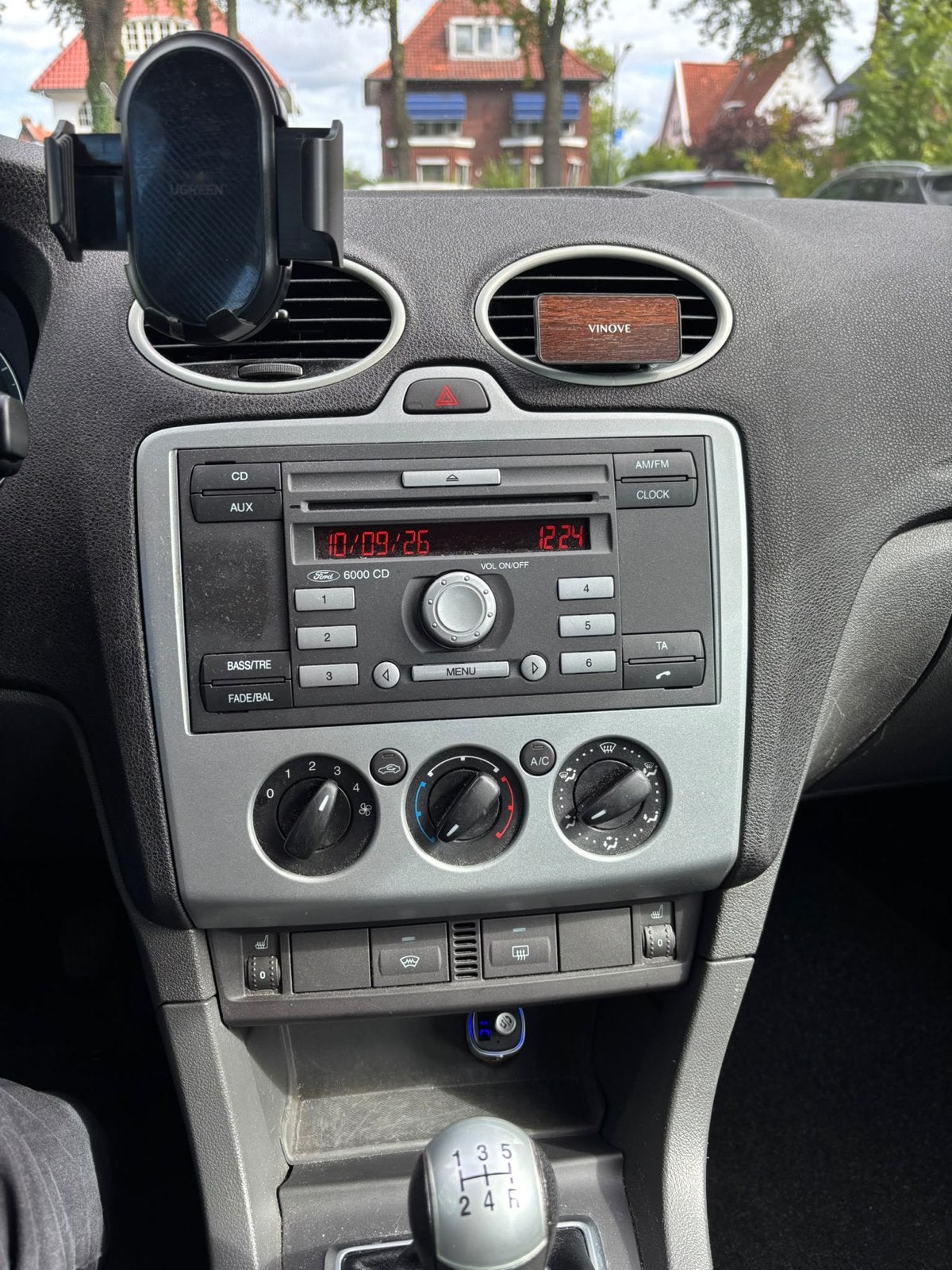 Foto 13 van Ford Focus 1.8 Ghia. (Full Option) Wagon