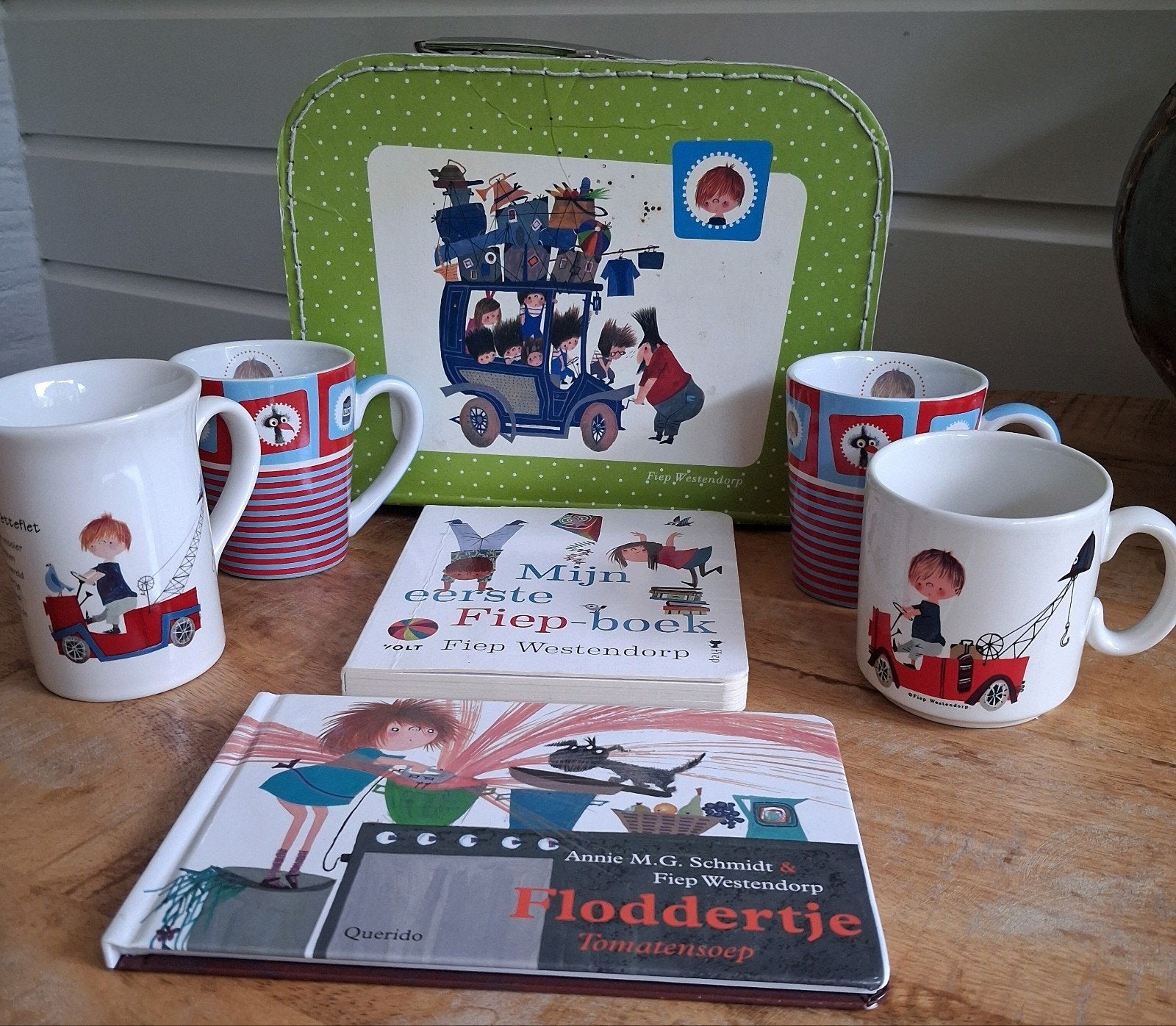 Kikker & Vriendjes pakket oa. Koffer , spelletjes en boeken, Ophalen of Verzenden
