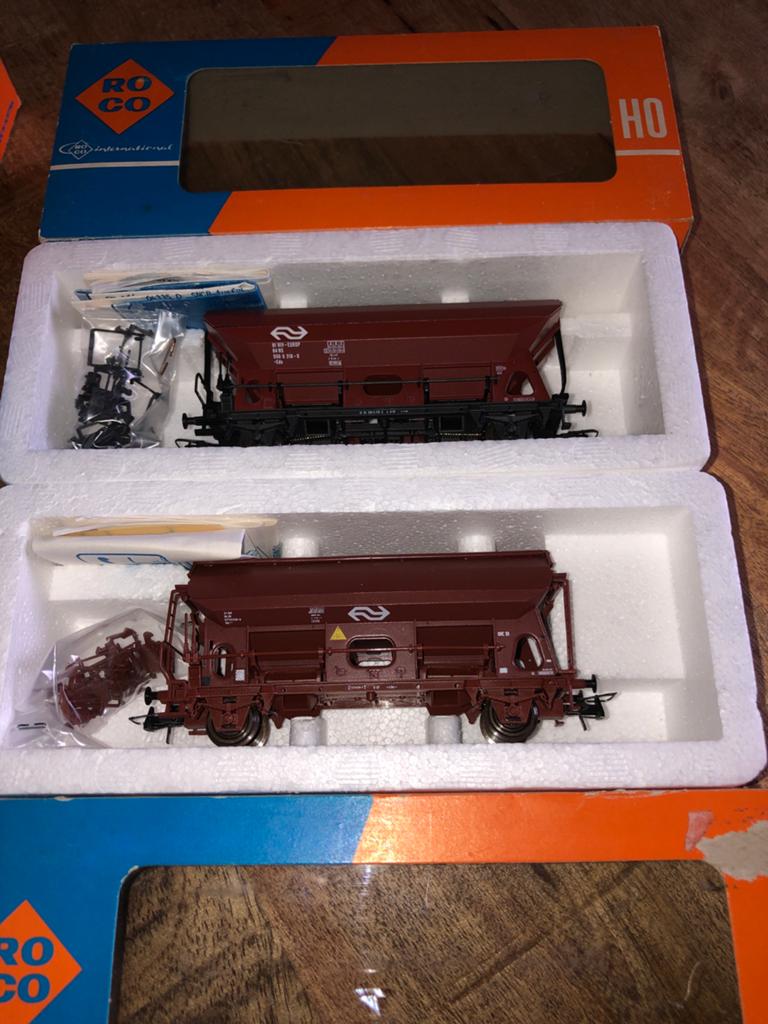 Roco 4 goederenwagons NS tp 3, Hobby en Vrije tijd, Modeltreinen | H0, Ophalen, Wagon, Roco, NS