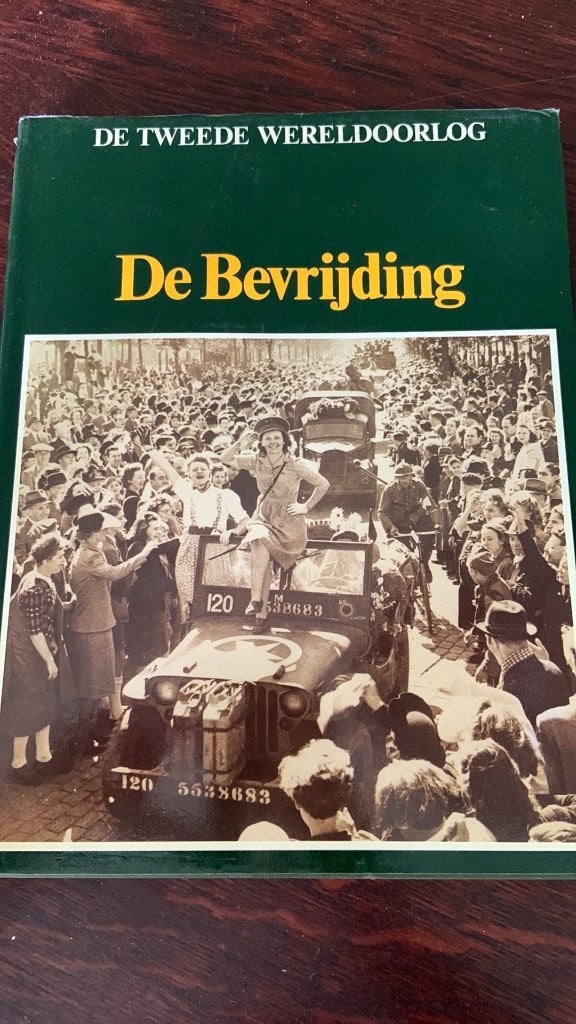 De tweede Wereldoorlog - De bevrijding, Ophalen of Verzenden, Tweede Wereldoorlog, Zo goed als nieuw, Algemeen