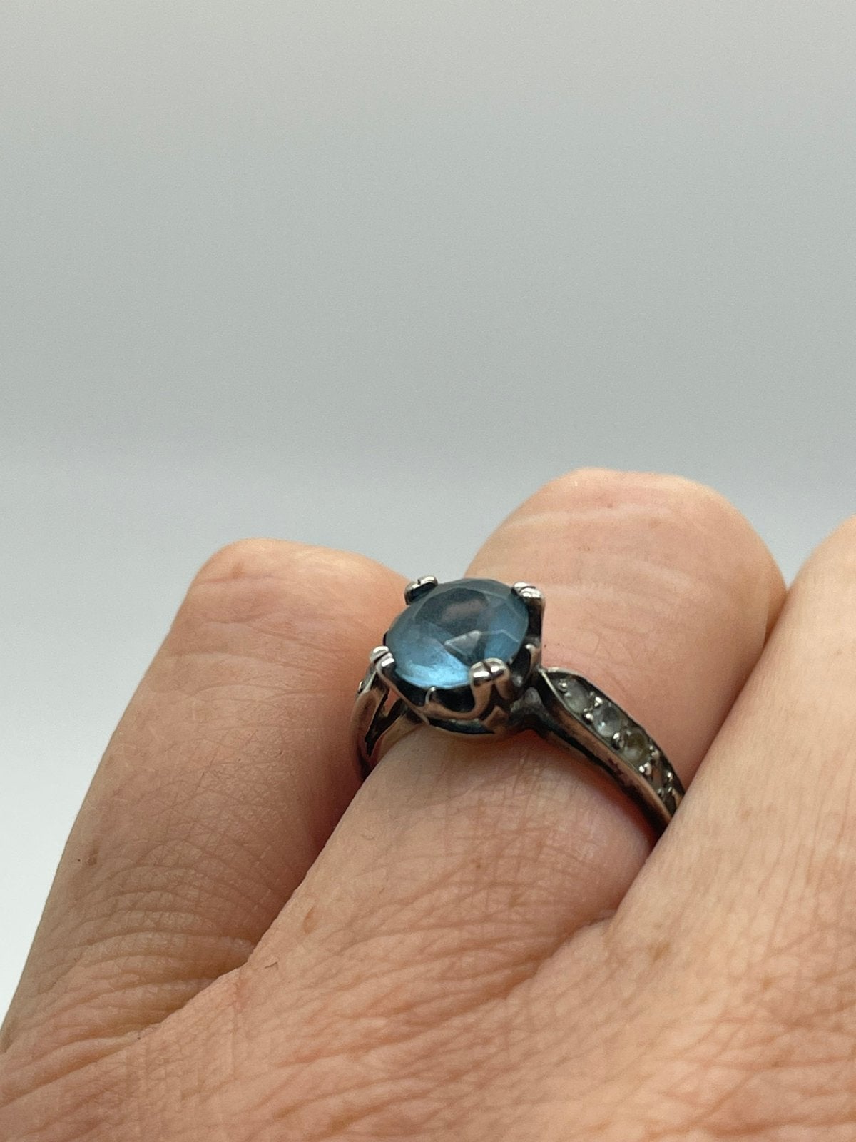 F862 Prachtige zilveren ring blauwe steen maat 16, Sieraden, Tassen en Uiterlijk, Ophalen of Verzenden, Zilver, Ring