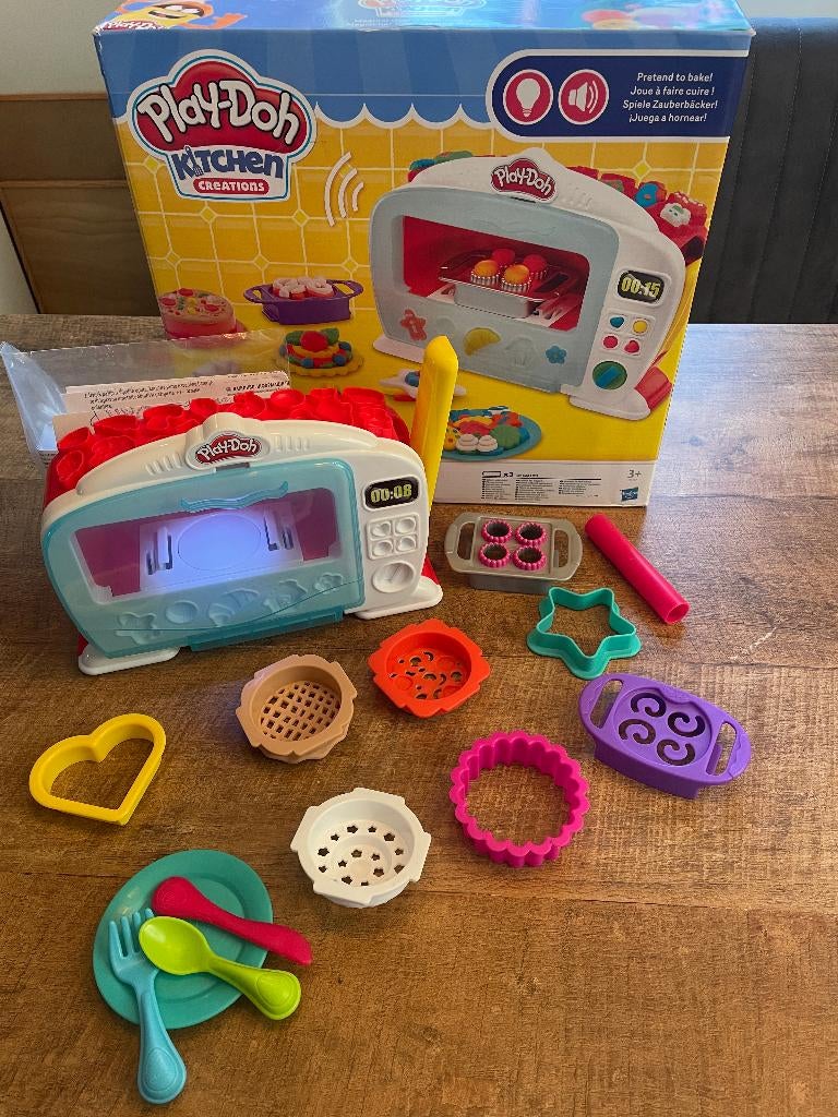 Playdoh Kitchen Creations - Oven, Ophalen, Zo goed als nieuw, Knutselen, Met licht