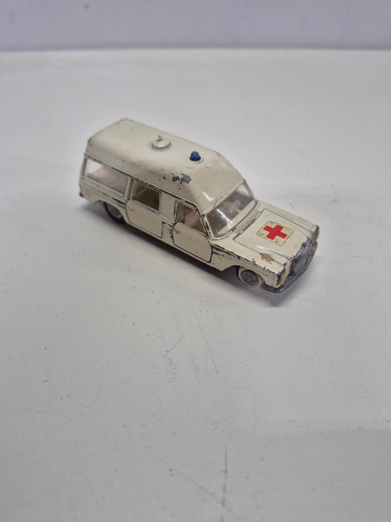 Siku Binz ambulance, Ophalen of Verzenden, Gebruikt, Auto, SIKU
