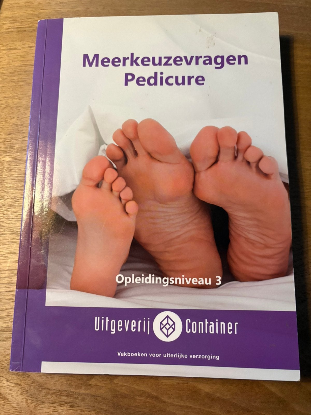 Meerkeuzevragen pedicure zeer nette staat !, Boeken, Ophalen of Verzenden, Beta, Zo goed als nieuw, HBO