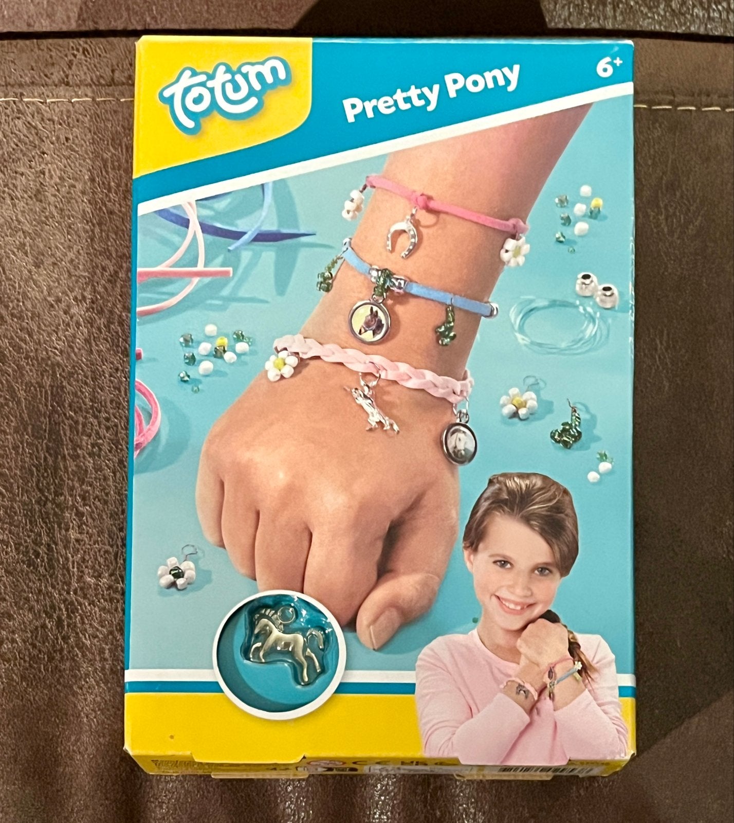 Totum Pretty Pony armbandjes maken set, Ophalen of Verzenden, Gebruikt, Overige typen