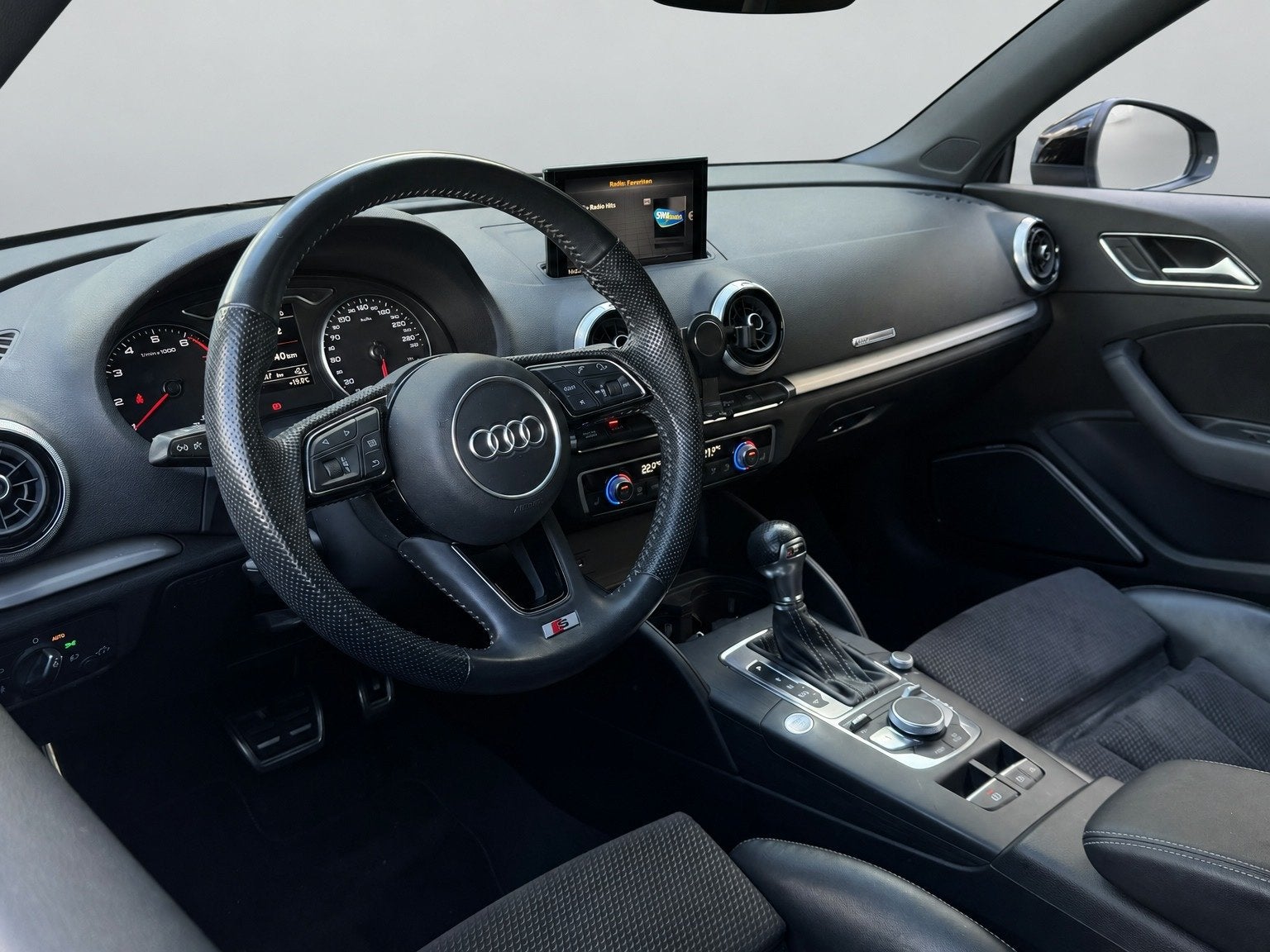 Audi A3 Cabriolet 35 TFSI CoD 150PK S-TRONIC ADVANCE SPORT L, 12 maanden, 4 cilinders, 4 stoelen, Zwart