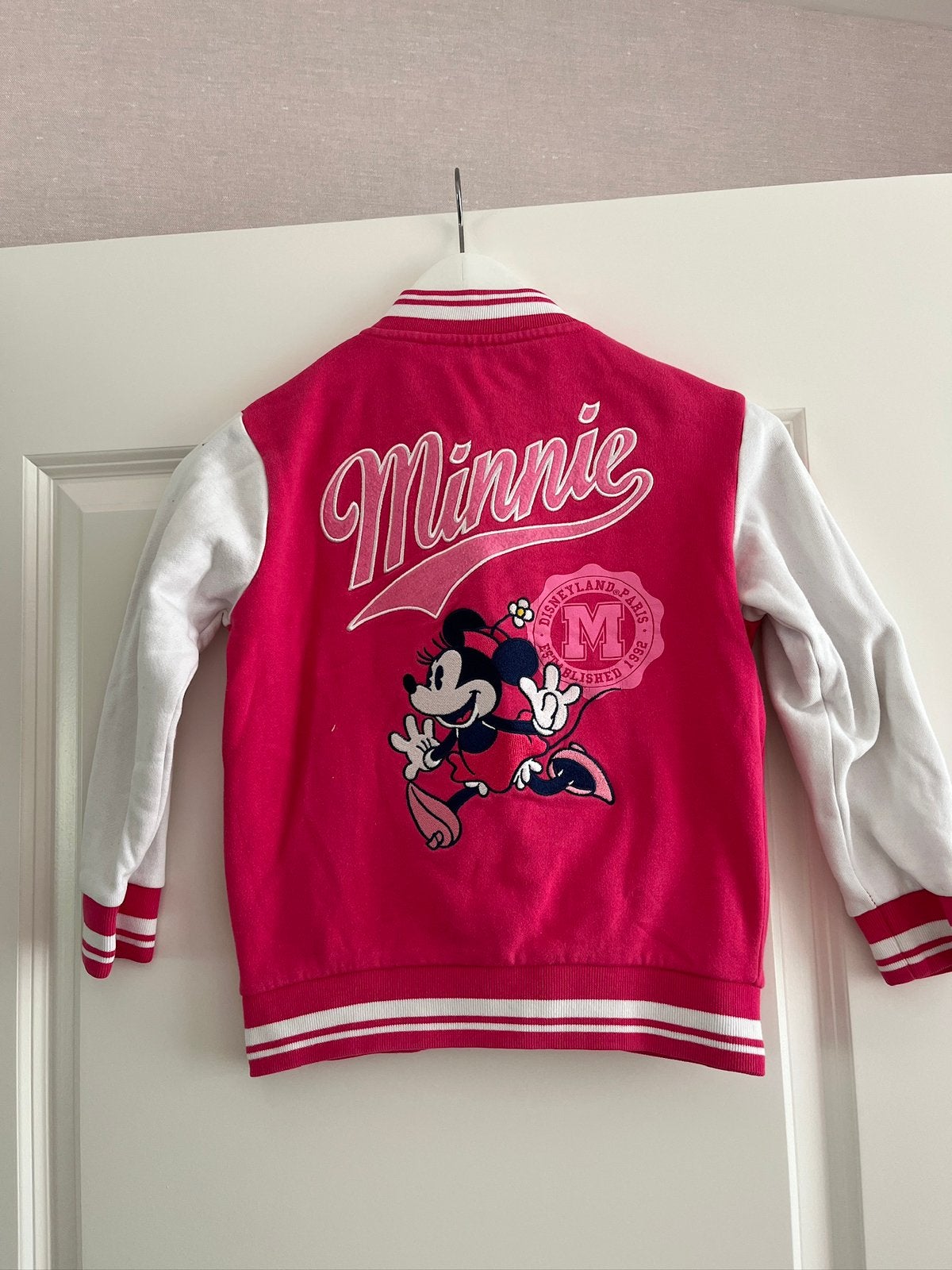 Baseball jack uit disneyland paris maat 8 jaar, Ophalen of Verzenden, Gebruikt, Meisje, Jas