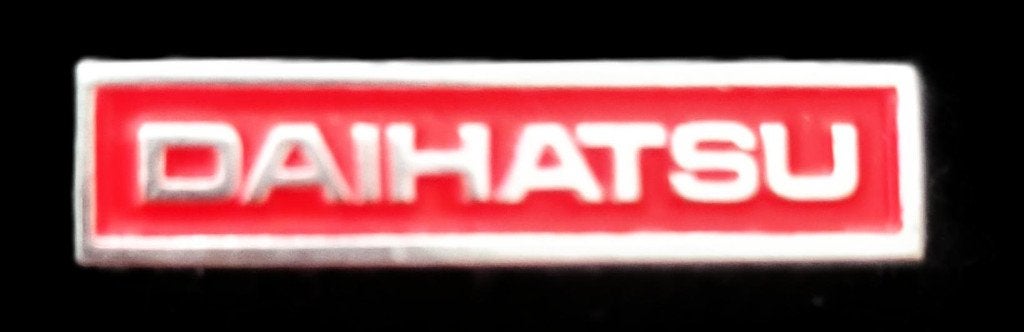 Daihatsu speld- rood-zilverkleur, Verzenden, Nieuw, Transport, Speldje of Pin