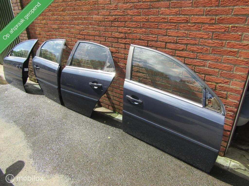 2 x linker Deur opel vectra c gts compleet +- 2003 t/m 2009, Auto-onderdelen, Gebruikt, Deur, Opel, Ophalen of Verzenden
