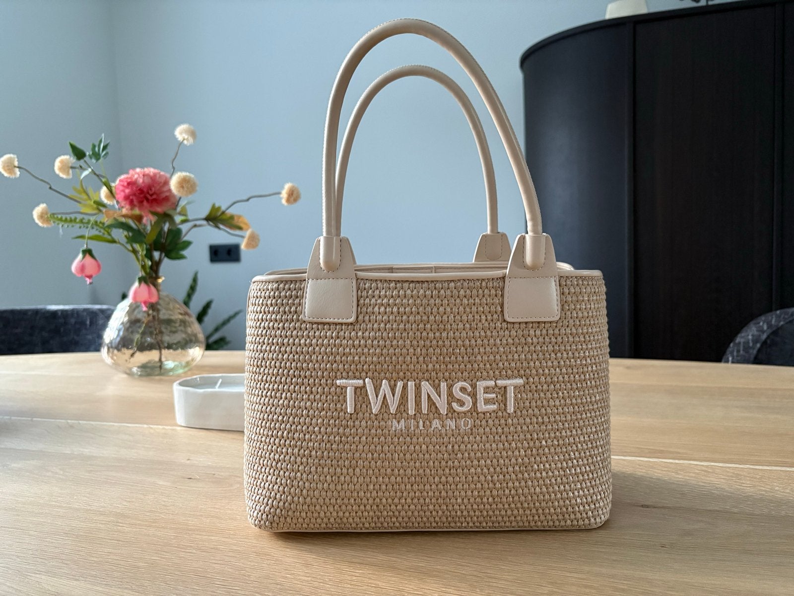 Nieuwe Twinset Milano tas - Elegant en stijlvol, Sieraden, Tassen en Uiterlijk, Ophalen of Verzenden, Nieuw, Beige, Handtas