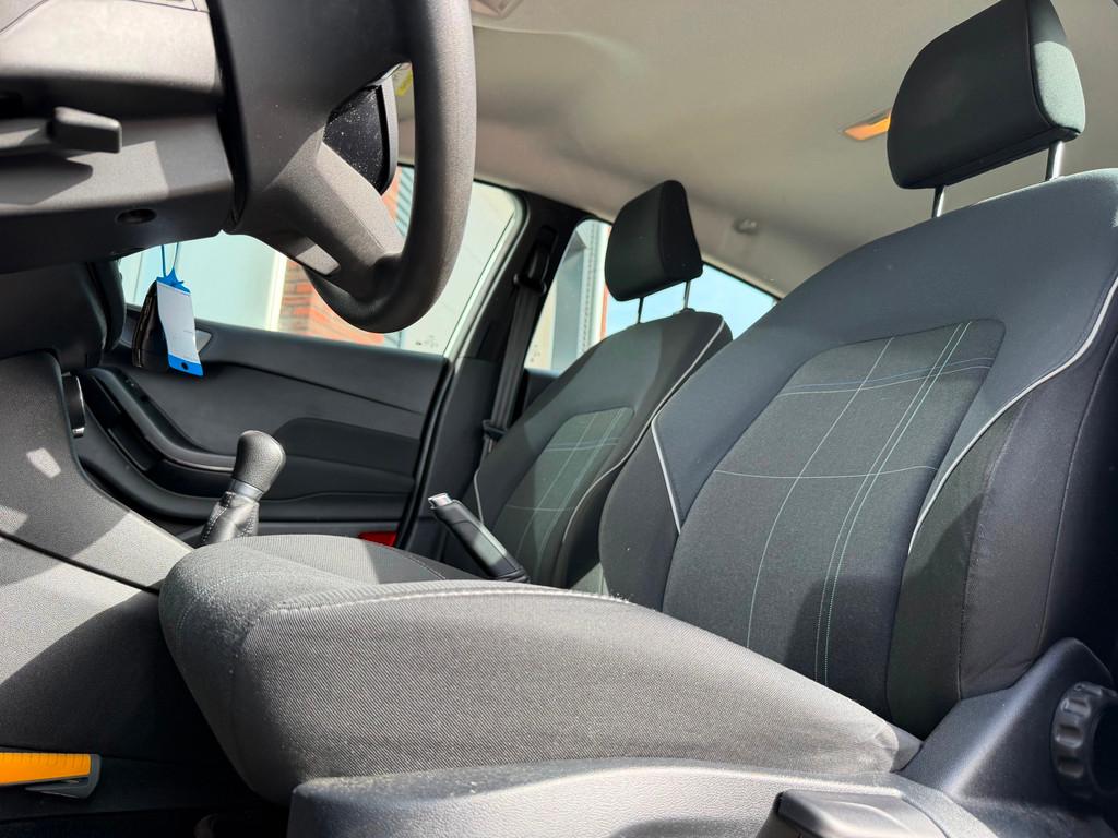 Ford Fiesta 1.1 / Navi / PDC / DAB / NAP / Cloima, Voorwielaandrijving, Met garantie (alle), 23 km/l, Origineel Nederlands