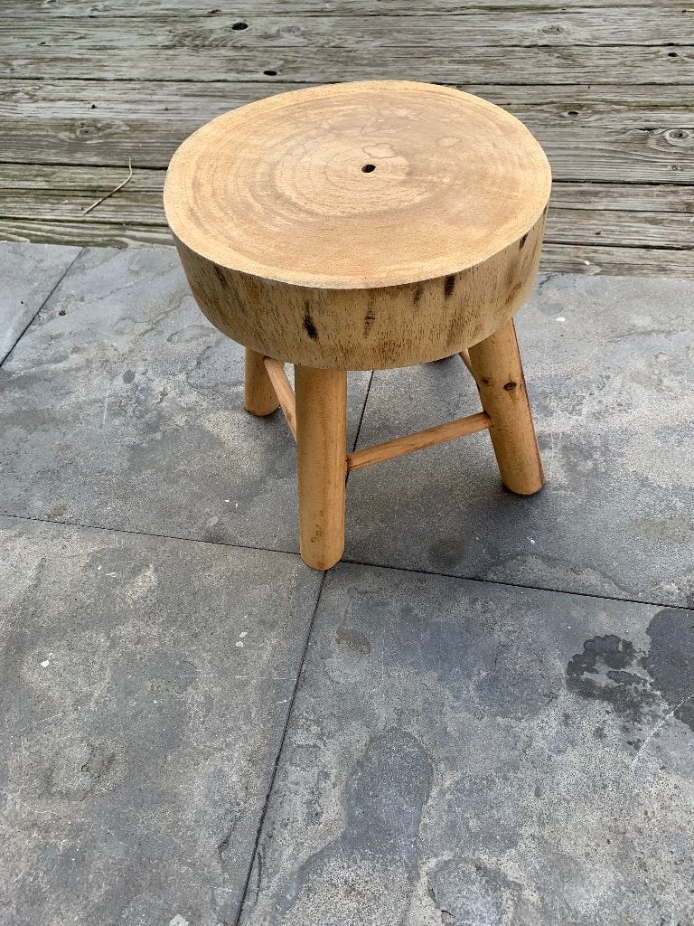 Massief houten krukje, Ophalen of Verzenden, Zo goed als nieuw, Hout