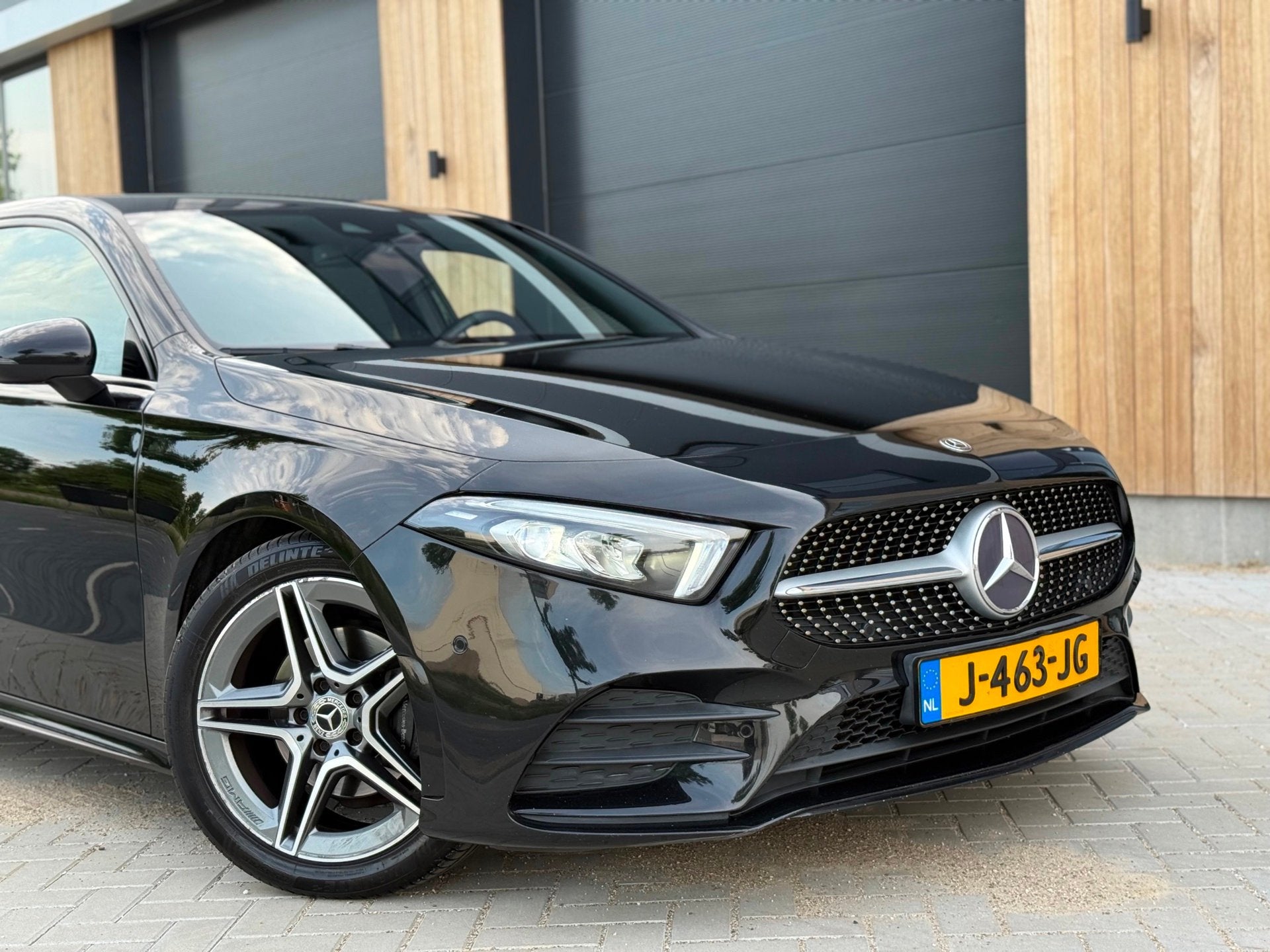 Mercedes-Benz A-klasse A180d AMG-Line AUTOMAAT/LEDER/XENON/M, Auto's, Gebruikt, 4 cilinders, 116 pk, Zwart