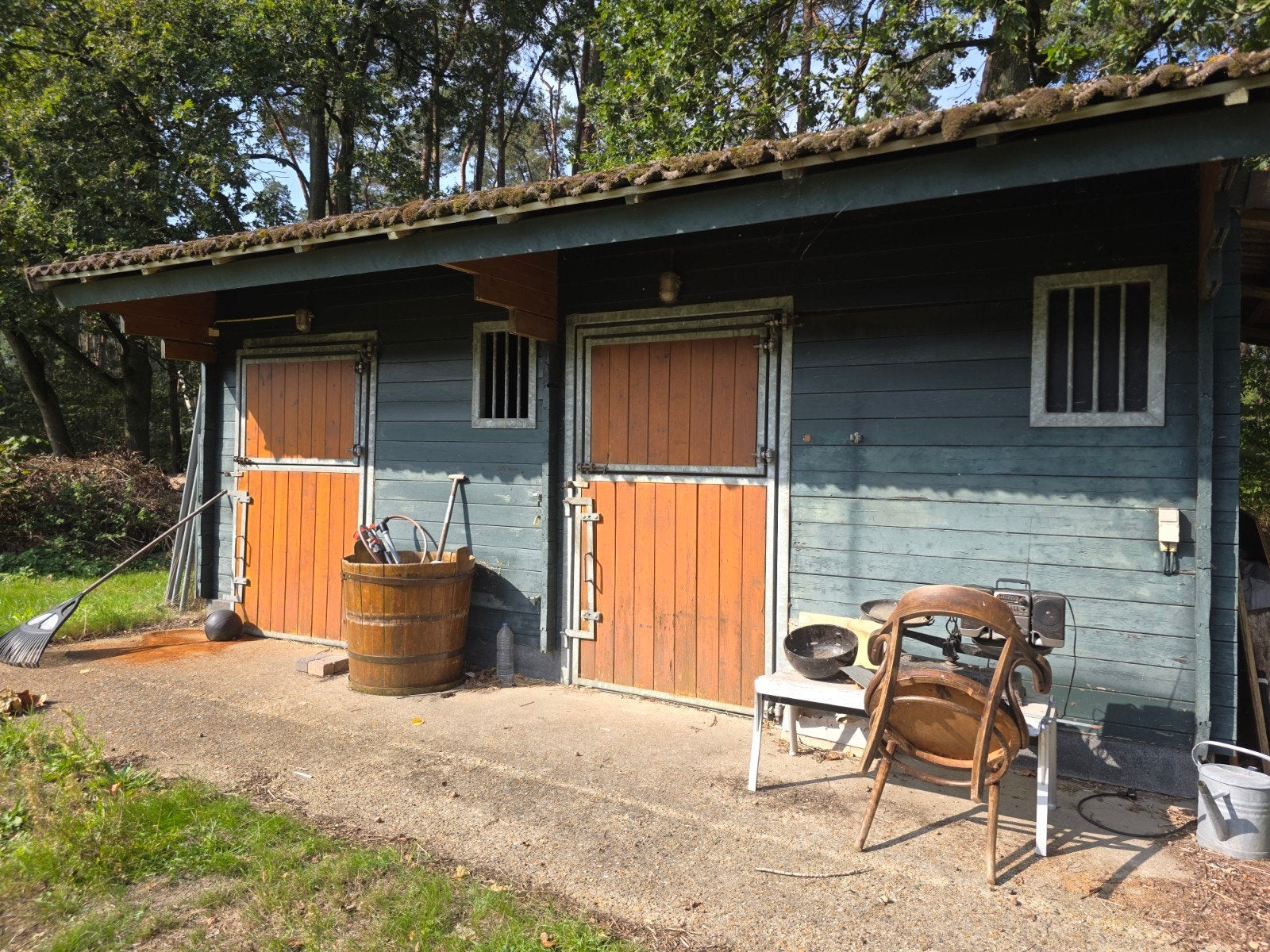 Dubbele stal, Dieren en Toebehoren, Stalling, 2 of 3 paarden of pony's