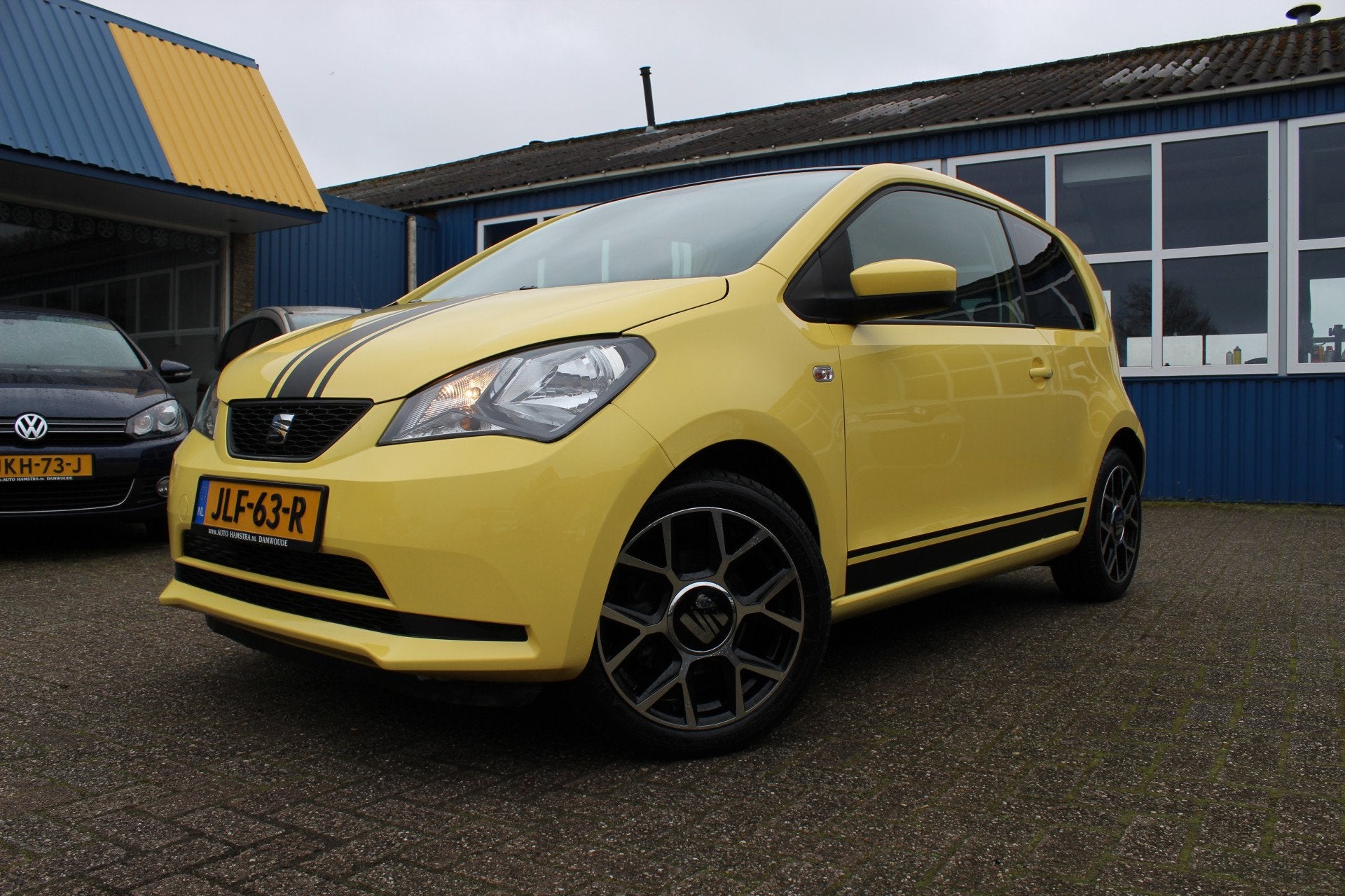 SEAT Mii 1.0i "Style" Airco - Cruise - PDC ! (bj 2017), Auto's, Voorwielaandrijving, Stof, Gebruikt, Zwart