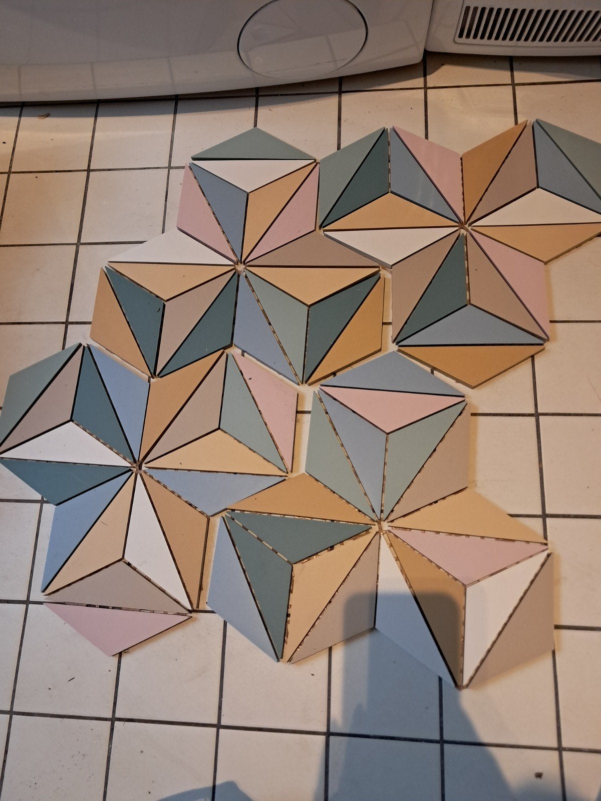 4 stuks Winckelmans triangle isocele diverse kleuren, Doe-het-zelf en Verbouw, Tegels, Ophalen, Keramiek, Nieuw, 20 tot 40 cm